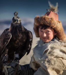 Viaje Especial Solo en un Grupo al Festival del Águila Dorada en el Extremo Altái Mongol en 2027: 29 de septiembre – 7 de octubre, y 2028: 27 de septiembre – 5 de octubre