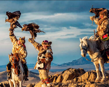 Viaje especial en grupo al festival del águila dorada en el extremo altai mongol en octubre